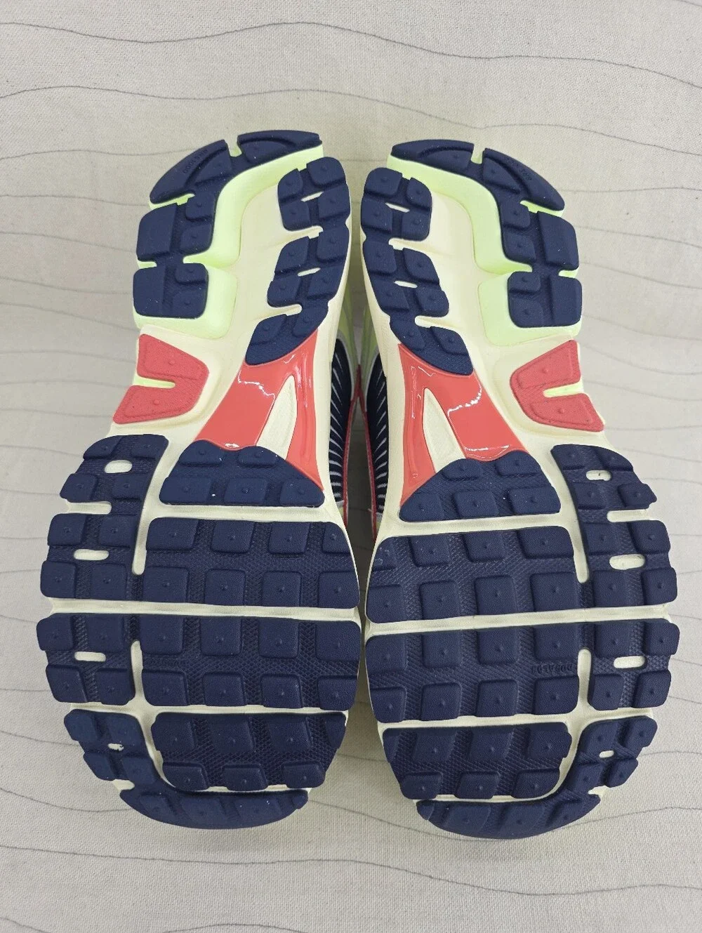 Nike Mens Air Zoom Vomero 5 Barley VOLT Multicolor Running Shoes IB4004-701 Sz 7